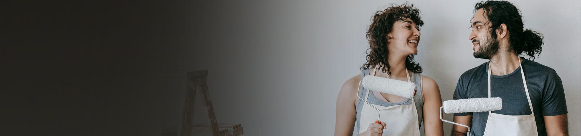 Pareja de obras en su casa