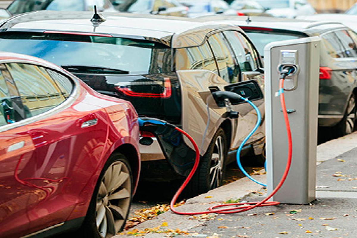 Cambiar de coche: cómo aprovechar el ahorro de impuestos y la sostenibilidad Cambiar de coche: cómo aprovechar el ahorro de impuestos y la sostenibilidad