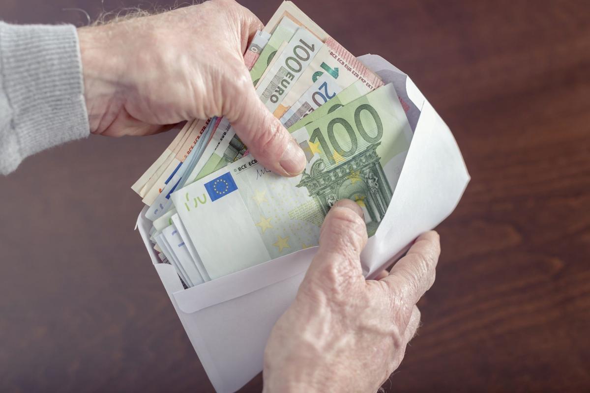 Sobre con dinero Sobre con dinero