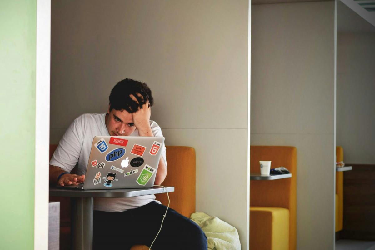 Reto de los jóvenes graduados y cómo superarlos Reto de los jóvenes graduados y cómo superarlos